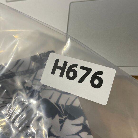 NEW Michael Kors Halter Top Womens L Keyhole-Neck Tropical Black White - Picture 9 of 9